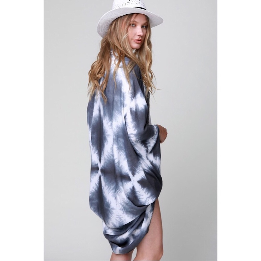 🖤Last One🖤Gray Tie Dye Kimono - Picture 2 of 4